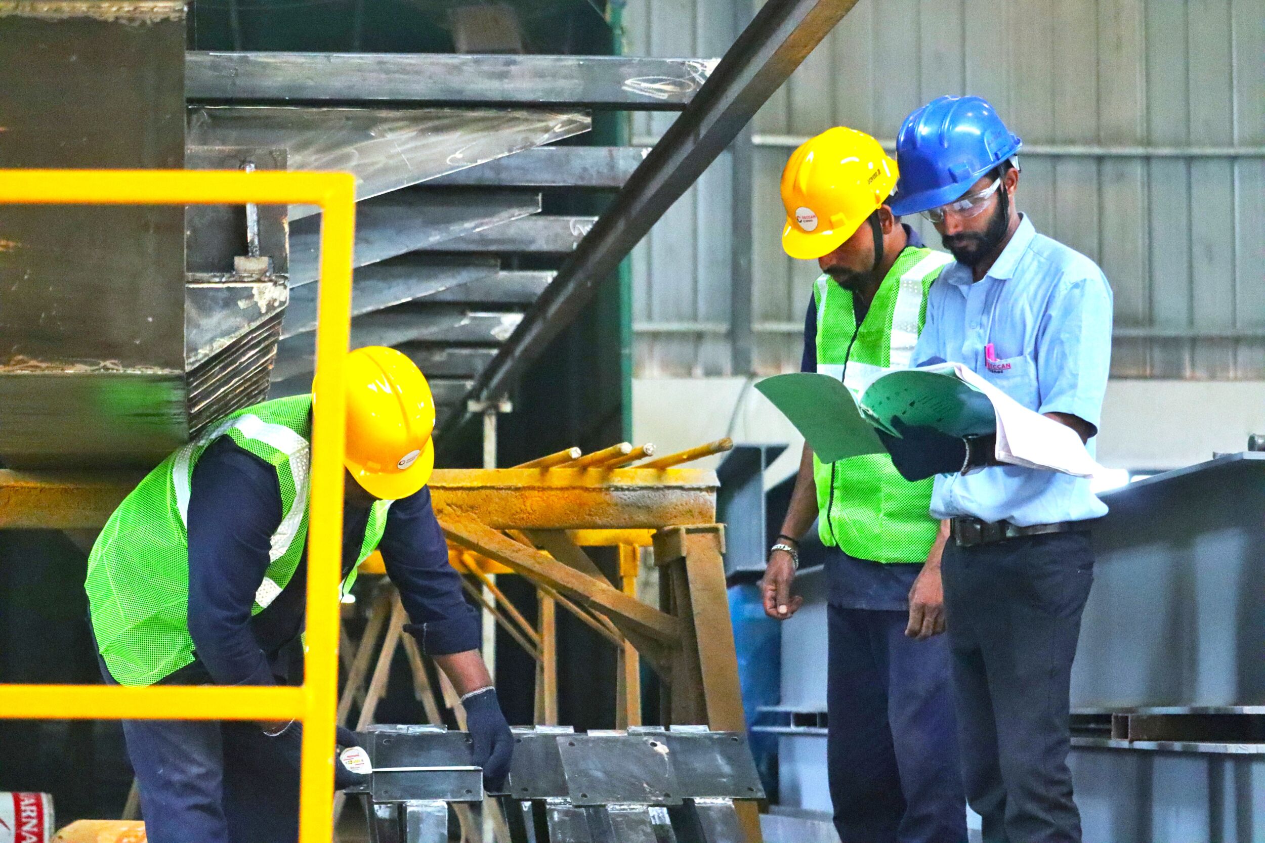 eot-cranes-to-jib-cranes--complete-guide-by-deccan-crane-hublis-trusted-crane-supplier-thumbnail